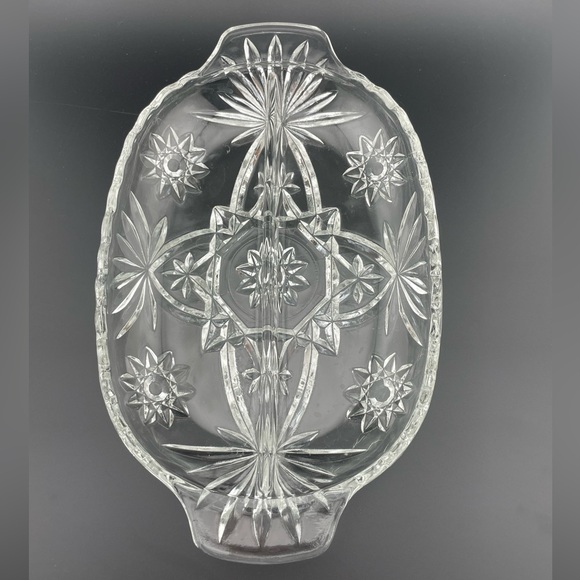 Vintage, Starburst 2-Part Relish Dish, Prescut Clear Glass, by Anchor Hocking - Picture 1 of 6